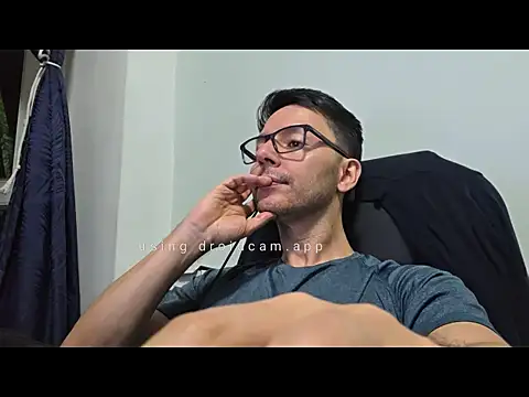 Snapshot of Coddy_maxx69 chatting on 02-14-26, 01:02 Coddy maxx69 online show from 02-14-26, 01:02