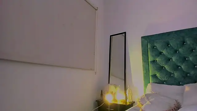 Snapshot of LatinoDark chatting on 02-28-26, 04:02 LatinoDark online show from 02-28-26, 04:02