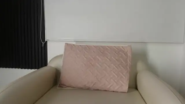 Sharlo Alvarez online show from 02-25-26, 08:18