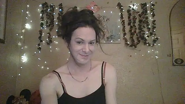Snapshot of sillymillie4 chatting on 07-09-26, 10:36 sillymillie4 online show from 07-09-26, 10:36