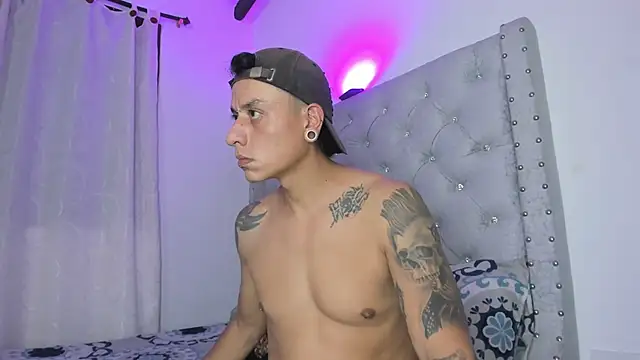 Snapshot of SkinnyDevil12 chatting on 02-25-26, 04:22 SkinnyDevil12 online show from 02-25-26, 04:22