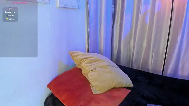 Demian Hush online show from 04-10-26, 03:34