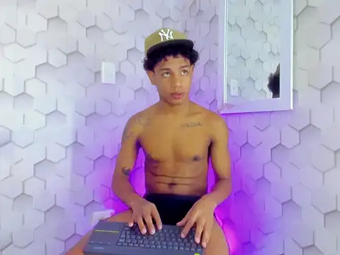 Snapshot of 777_dmz_ chatting on 02-07-26, 01:53 777 dmz online show from 02-07-26, 01:53