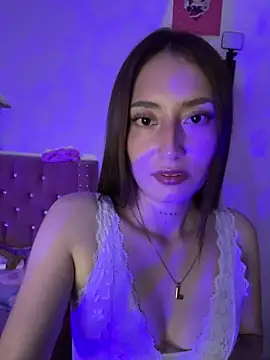 Lis peach online show from 05-18-26, 06:19