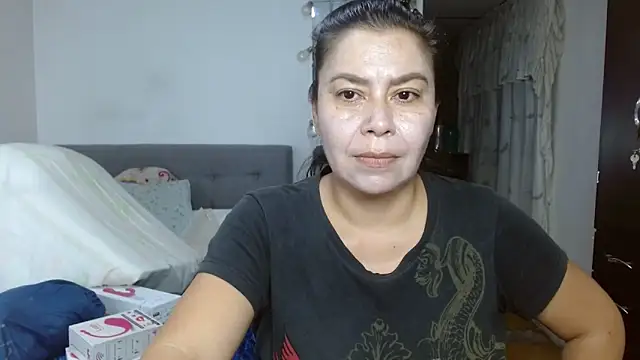 Snapshot of Karo_sexy chatting on 09-30-25, 05:23 Karo sexy online show from 09-30-25, 05:23