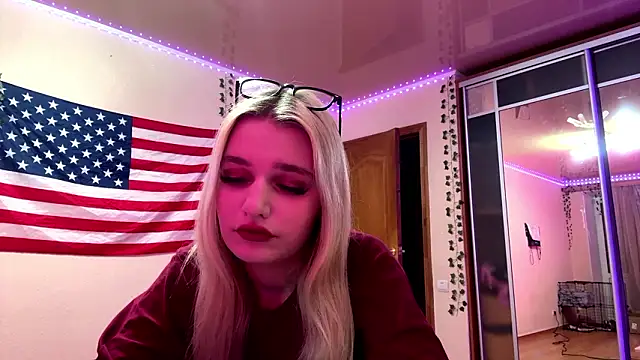 Snapshot of MiaBerlateen chatting on 03-02-26, 05:20 MiaBerlateen online show from 03-02-26, 05:20