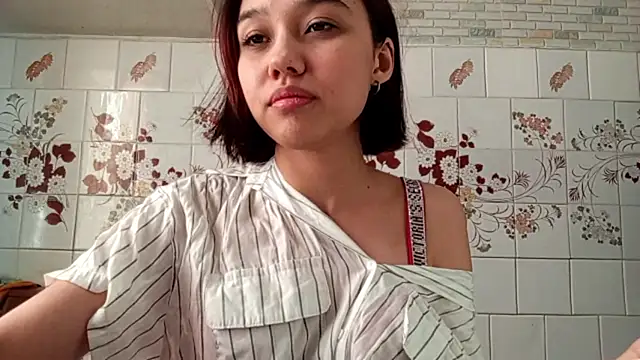 Snapshot of AnnettaBelsito chatting on 04-22-26, 01:12 AnnettaBelsito online show from 04-22-26, 01:12