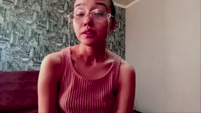 Snapshot of AnnettaBelsito chatting on 05-13-26, 12:02 AnnettaBelsito online show from 05-13-26, 12:02