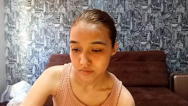 Snapshot of AnnettaBelsito chatting on 05-25-26, 02:45 AnnettaBelsito online show from 05-25-26, 02:45