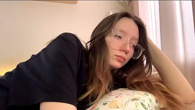 Snapshot of LakendraNoren chatting on 02-08-26, 06:06 LakendraNoren online show from 02-08-26, 06:06