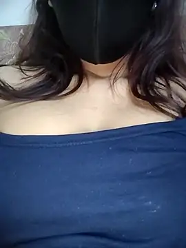 Snapshot of Moody-girl1 chatting on 02-26-26, 05:45 Moody-girl1 online show from 02-26-26, 05:45