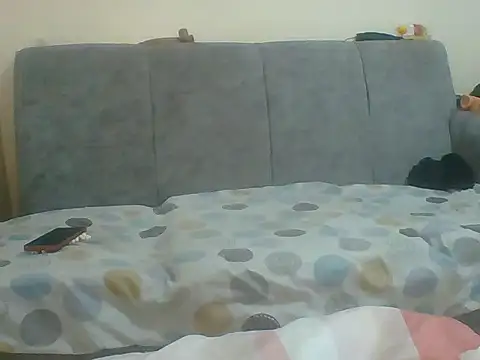 Latin toes online show from 02-26-26, 01:26