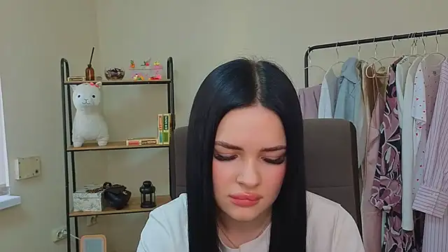 Snapshot of JenniferHowardd chatting on 02-10-26, 11:14 JenniferHowardd online show from 02-10-26, 11:14