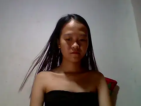 Yourlilpinayy online show from 04-22-26, 12:24