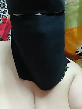 Snapshot of Warda_Egy chatting on 07-17-26, 10:03 Warda Egy online show from 07-17-26, 10:03