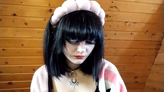 Snapshot of SmilingPatent chatting on 02-18-26, 01:18 SmilingPatent online show from 02-18-26, 01:18