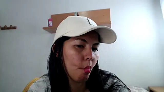 Snapshot of ZeforAitanna chatting on 03-24-26, 11:15 ZeforAitanna online show from 03-24-26, 11:15