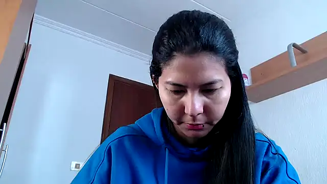 Snapshot of ZeforAitanna chatting on 04-01-26, 09:32 ZeforAitanna online show from 04-01-26, 09:32