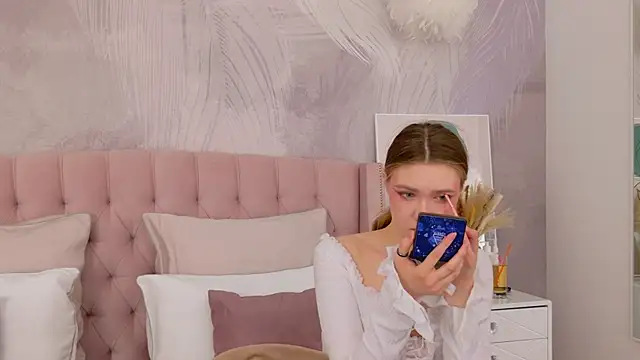 StacyHicks online show from 04-06-26, 03:13