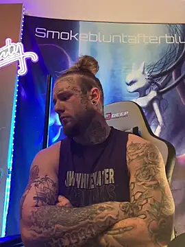 Smokebluntafterblunt online show from 03-25-26, 07:03