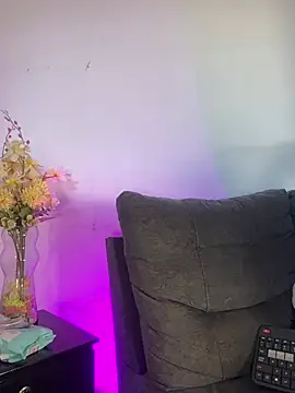 Kyliegolden online show from 04-18-26, 06:01