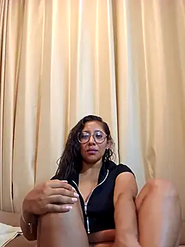 Snapshot of Camila_Lopez1 chatting on 02-11-26, 03:00 Camila Lopez1 online show from 02-11-26, 03:00