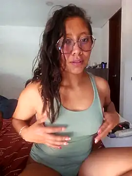 Snapshot of Camila_Lopez1 chatting on 02-17-26, 03:19 Camila Lopez1 online show from 02-17-26, 03:19