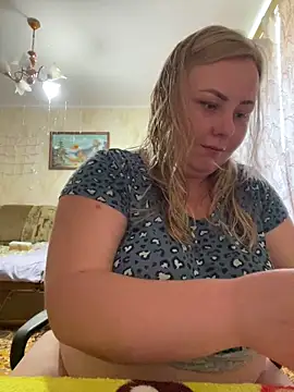 Snapshot of Mommy-girl-Lola chatting on 07-02-26, 10:54 Mommy-girl-Lola online show from 07-02-26, 10:54