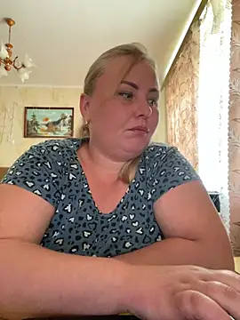 Snapshot of Mommy-girl-Lola chatting on 07-07-26, 12:31 Mommy-girl-Lola online show from 07-07-26, 12:31