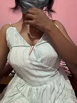 Snapshot of Hello_Priya16 chatting on 03-02-26, 05:42 Hello Priya16 online show from 03-02-26, 05:42