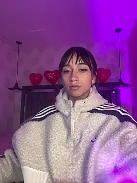 Snapshot of alahia_pink chatting on 02-26-26, 02:21 alahia pink online show from 02-26-26, 02:21