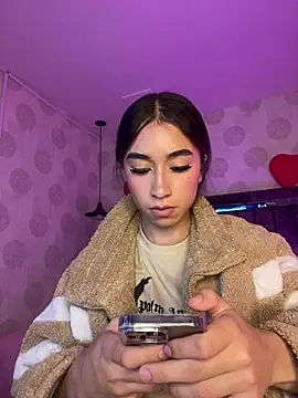 Snapshot of alahia_pink chatting on 03-04-26, 01:55 alahia pink online show from 03-04-26, 01:55