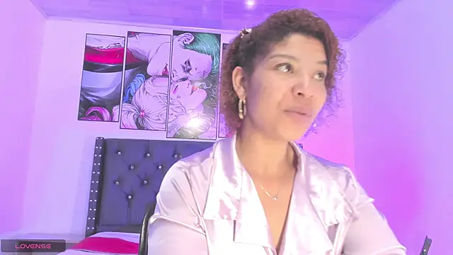 Snapshot of Shantall-blue chatting on 02-26-26, 04:00 Shantall-blue online show from 02-26-26, 04:00