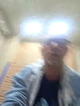 Snapshot of pareja47 chatting on 04-22-26, 07:55 pareja47 online show from 04-22-26, 07:55