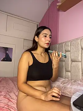 -BabyLuna online show from 04-14-26, 01:06