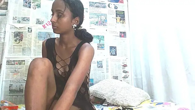 Snapshot of valeryskinnyvagi chatting on 02-23-26, 01:52 valeryskinnyvagi online show from 02-23-26, 01:52