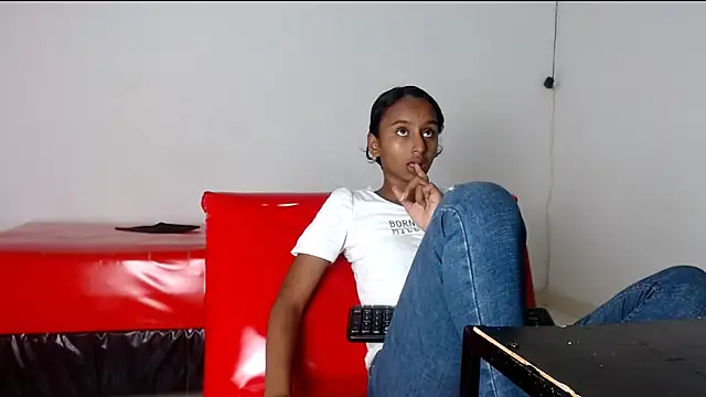 valeryskinnyvagi online show from 04-07-26, 12:00