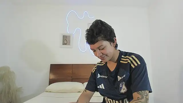 Snapshot of hardcoreheat_ind chatting on 02-26-26, 01:04 hardcoreheat ind online show from 02-26-26, 01:04