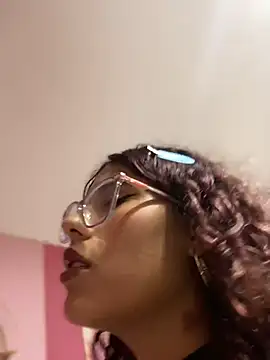 Rylia online show from 03-29-26, 01:27