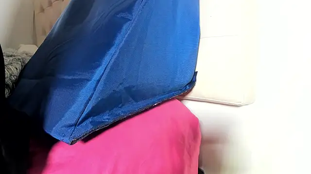 MiaEvans0 online show from 03-26-26, 03:01