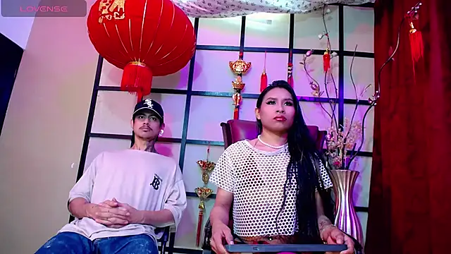 Snapshot of Damian-and-Camerum chatting on 02-27-26, 03:17 Damian-and-Camerum online show from 02-27-26, 03:17