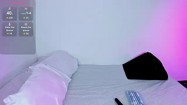 Snapshot of juana_glow chatting on 02-22-26, 02:02 juana glow online show from 02-22-26, 02:02