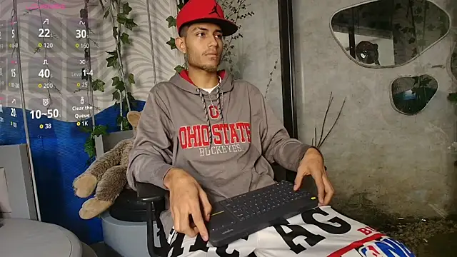 ItsZairen online show from 05-26-26, 03:35