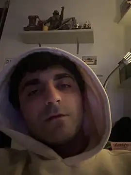 Snapshot of elia2711 chatting on 02-07-26, 04:16 elia2711 online show from 02-07-26, 04:16