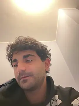 Snapshot of elia2711 chatting on 02-26-26, 07:02 elia2711 online show from 02-26-26, 07:02