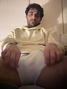 Snapshot of elia2711 chatting on 03-03-26, 12:06 elia2711 online show from 03-03-26, 12:06