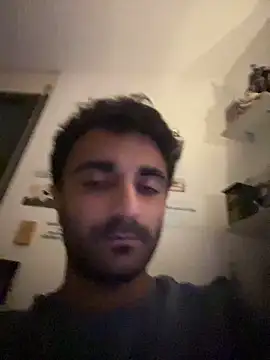 Snapshot of elia2711 chatting on 05-08-26, 12:05 elia2711 online show from 05-08-26, 12:05