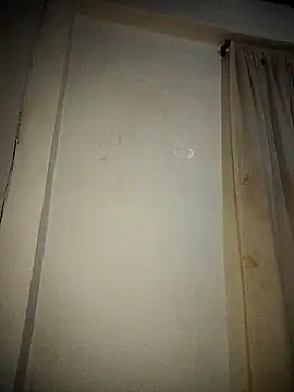 Snapshot of -hotebony chatting on 05-27-26, 01:57 -hotebony online show from 05-27-26, 01:57