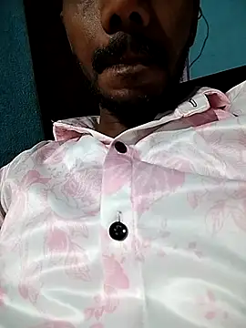 Snapshot of Daddyishere_19 chatting on 05-16-26, 09:50 Daddyishere 19 online show from 05-16-26, 09:50
