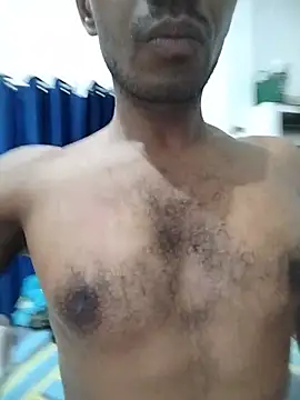 Snapshot of Daddyishere_19 chatting on 05-29-26, 01:36 Daddyishere 19 online show from 05-29-26, 01:36